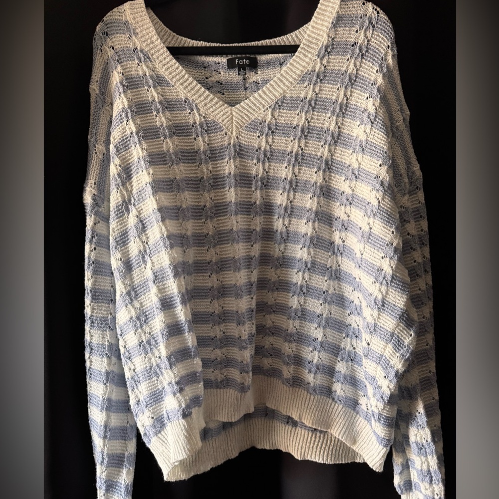 Fate Women's V-Neck Sweater - White and Light Blue - Picture 3 of 6